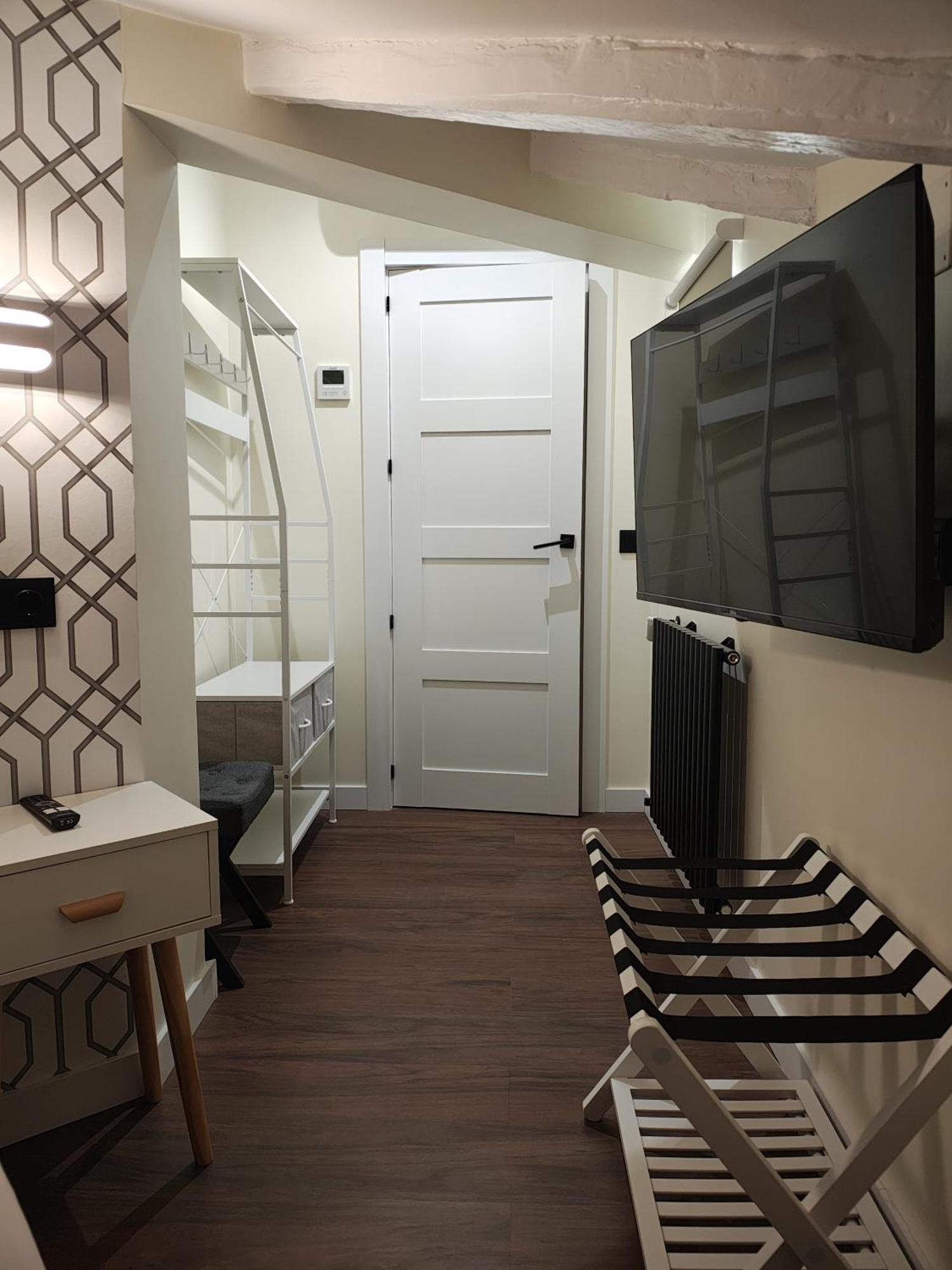 Hostal Jq Madrid 1 — Photos 1